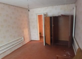 Двухкомнатная квартира на продажу, 48 м2, село Сухотинка, Молодёжная улица, 8