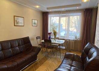 Продается 3-комнатная квартира, 55.9 м2, Кронштадт, Флотская улица, 17