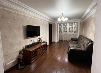 Продаю пятикомнатную квартиру, 110 м2, Орск, улица Машиностроителей, 9