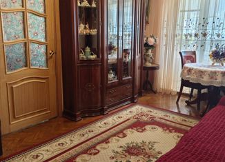 Продажа трехкомнатной квартиры, 55 м2, Петергоф, Эрлеровский бульвар, 16