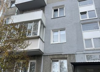 Продам трехкомнатную квартиру, 57.8 м2, Иркутск, микрорайон Юбилейный, 1