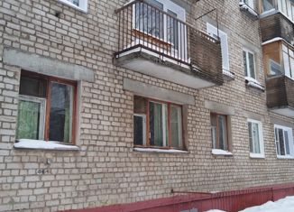 Продам 2-ком. квартиру, 42 м2, Кирово-Чепецк, улица Луначарского, 20