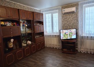 Продаю 2-ком. квартиру, 61 м2, Новочеркасск, улица Калинина, 67/2