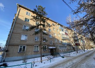 Продается четырехкомнатная квартира, 62 м2, Бузулук, Рабочая улица, 17