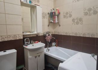 Продается двухкомнатная квартира, 44 м2, Полевской, улица Трояна, 1А