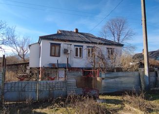 Продаю дом, 108.9 м2, поселок Октябрьский, улица Конституции