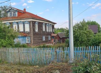 Продаю дом, 140 м2, село Угодичи, Базарная площадь