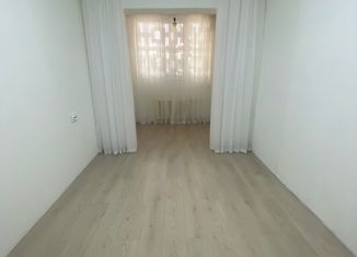 Продам 4-комнатную квартиру, 83 м2, Элиста, улица Юрия Клыкова, 144, 2-й микрорайон