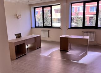 Сдача в аренду офиса, 18 м2, Калужская область, улица Курчатова, 41