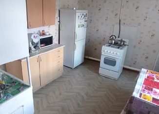 Трехкомнатная квартира на продажу, 75.9 м2, посёлок Ува, Степная улица, 3