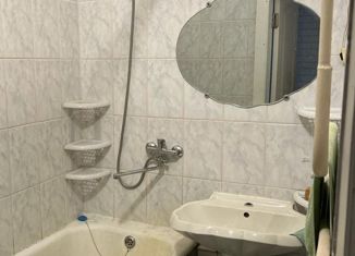 Продам трехкомнатную квартиру, 62 м2, Калининск, улица Богдана Хмельницкого, 34