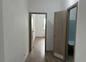 Продается 2-ком. квартира, 67 м2, посёлок городского типа Белый Яр, улица Единства, 8