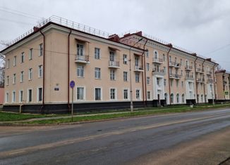 Продажа трехкомнатной квартиры, 70.2 м2, Бокситогорск, Заводская улица, 7