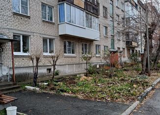 Продается 1-комнатная квартира, 38 м2, Новоуральск, Автозаводская улица, 22А