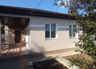 Продаю дом, 100 м2, Калмыкия, улица Кирова
