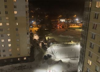 Продается 3-комнатная квартира, 78 м2, Екатеринбург, улица Гастелло, 32А, улица Гастелло