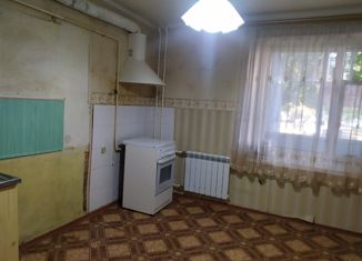 Продам двухкомнатную квартиру, 61 м2, Армавир, улица Ефремова, 111