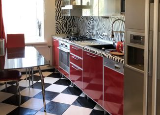 Продаю 3-комнатную квартиру, 57 м2, Санкт-Петербург, проспект КИМа, 4В, проспект КИМа