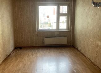 Продажа 3-комнатной квартиры, 81 м2, Москва, улица Брусилова, 15, станция Щербинка