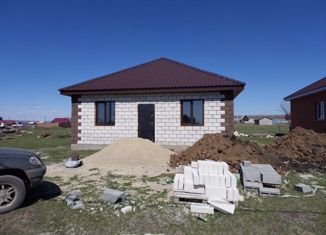 Продаю дом, 100 м2, село Красная Башкирия, улица Минигали Шаймуратова