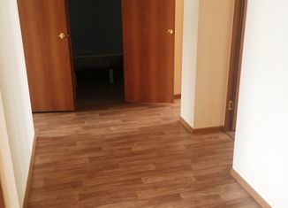 Четырехкомнатная квартира на продажу, 63 м2, поселок городского типа Бачатский, Комсомольская улица, 17
