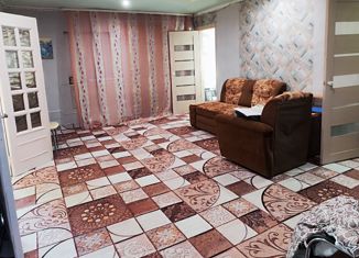 Продается 4-ком. квартира, 98 м2, село Покровка, улица Гагарина, 28