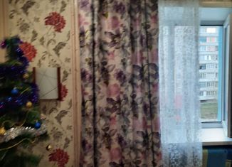 Продаю однокомнатную квартиру, 14 м2, Асбест, улица Челюскинцев, 13