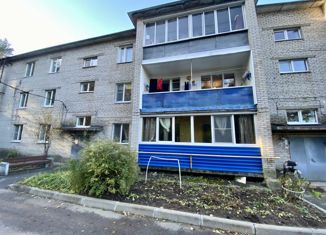 Трехкомнатная квартира на продажу, 62 м2, посёлок Левашово, улица Володарского, 74