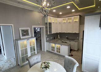 Сдается в аренду дом, 200 м2, Красноярский край, улица Позднякова