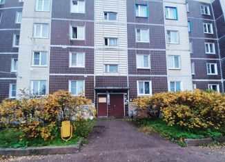 Продаю 3-ком. квартиру, 72.1 м2, поселок Рябово, поселок Рябово, 12