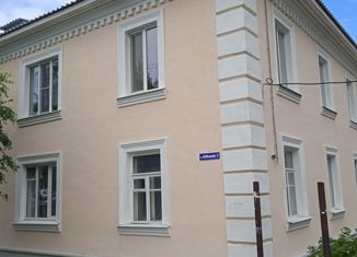 Продам 3-ком. квартиру, 63.9 м2, Красноуфимск, улица Куйбышева, 17