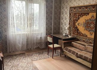 Продаю двухкомнатную квартиру, 53.3 м2, посёлок городского типа Кардымово, Социалистическая улица, 3