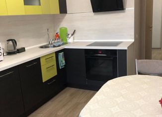 Сдача в аренду 1-комнатной квартиры, 40 м2, Казань, улица Рауиса Гареева, 102к1