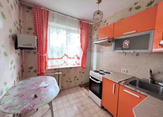 Продается трехкомнатная квартира, 61 м2, Артём, Черноморская улица, 14