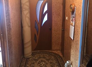 Продается 3-комнатная квартира, 53.4 м2, поселок Стрелка, улица Ленина, 9