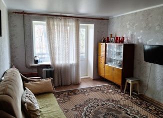 Продаю 3-комнатную квартиру, 62 м2, Калужская область, улица Жолио-Кюри, 2
