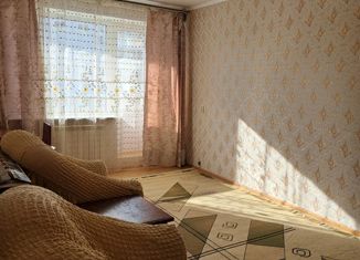 Продаю четырехкомнатную квартиру, 72 м2, Якутск, улица Каландаришвили, 38/4