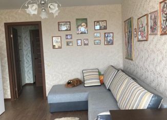 Продается двухкомнатная квартира, 67.6 м2, Клинцы, улица Александрова, 1