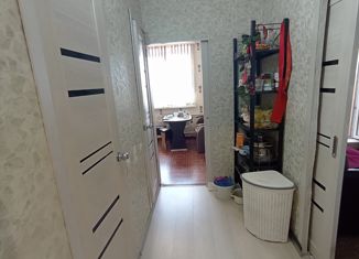 Продаю двухкомнатную квартиру, 50.8 м2, Строитель, улица Жукова, 9