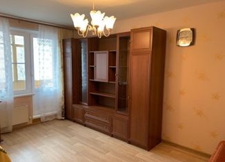 Продам 2-ком. квартиру, 43 м2, Москва, улица Полбина, 60, станция Депо