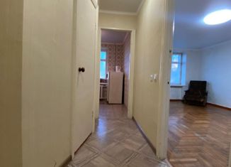 Однокомнатная квартира на продажу, 30.4 м2, Черкесск, улица Доватора, 80, микрорайон Пештера