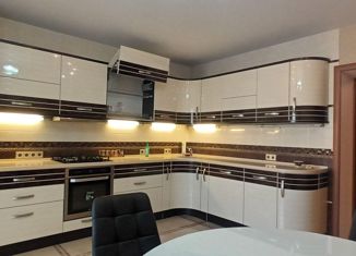 4-ком. квартира в аренду, 240 м2, Уфа, бульвар Хадии Давлетшиной, 18, Советский район