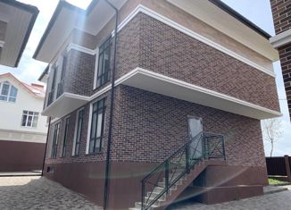 Продаю таунхаус, 230 м2, Геленджик, улица Майи Осичевой, 10