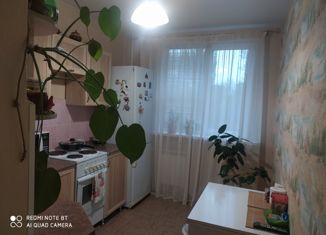 Продаю 1-ком. квартиру, 32 м2, Тольятти, проспект Степана Разина, 32