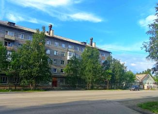 Продаю 3-комнатную квартиру, 54 м2, Оленегорск, улица Бардина, 17