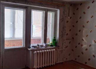 Продажа 2-комнатной квартиры, 48 м2, Реж, Заводская улица, 3