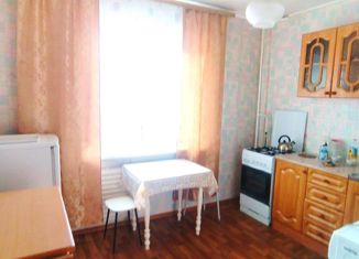 Сдаю в аренду 1-ком. квартиру, 37 м2, Энгельс, улица Тельмана, 23