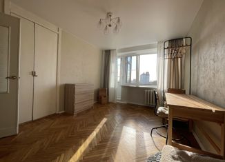 Продается однокомнатная квартира, 31.8 м2, Санкт-Петербург, Новоизмайловский проспект, 69