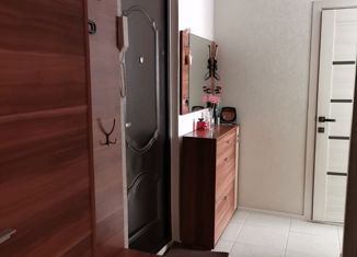 Продаю 2-комнатную квартиру, 47 м2, Новотроицк, улица Уметбаева, 3А