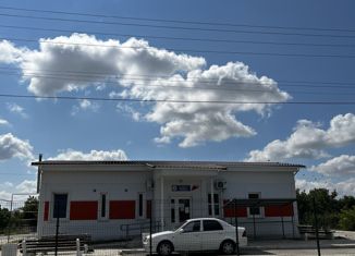 Продается 3-комнатная квартира, 60.9 м2, село Новоивановка, улица Ленина, 12